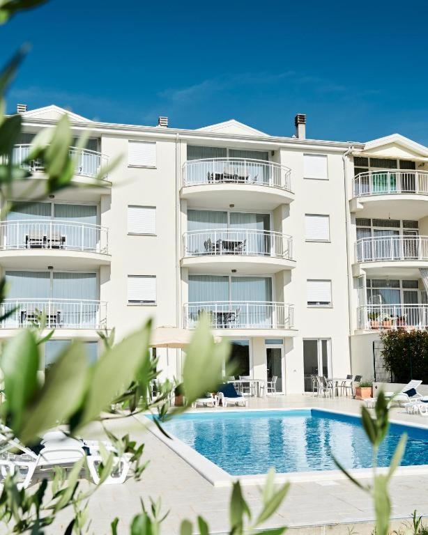 Ocean View Apartements Murine 우마그 외부 사진