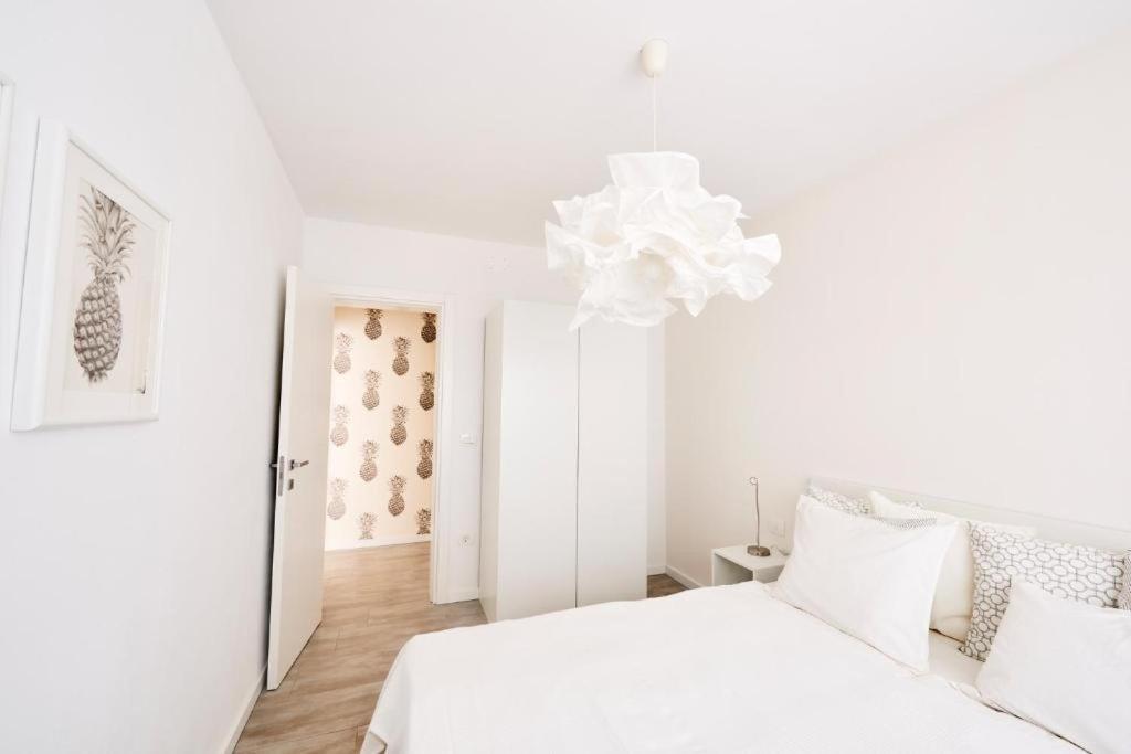 Ocean View Apartements Murine 우마그 외부 사진
