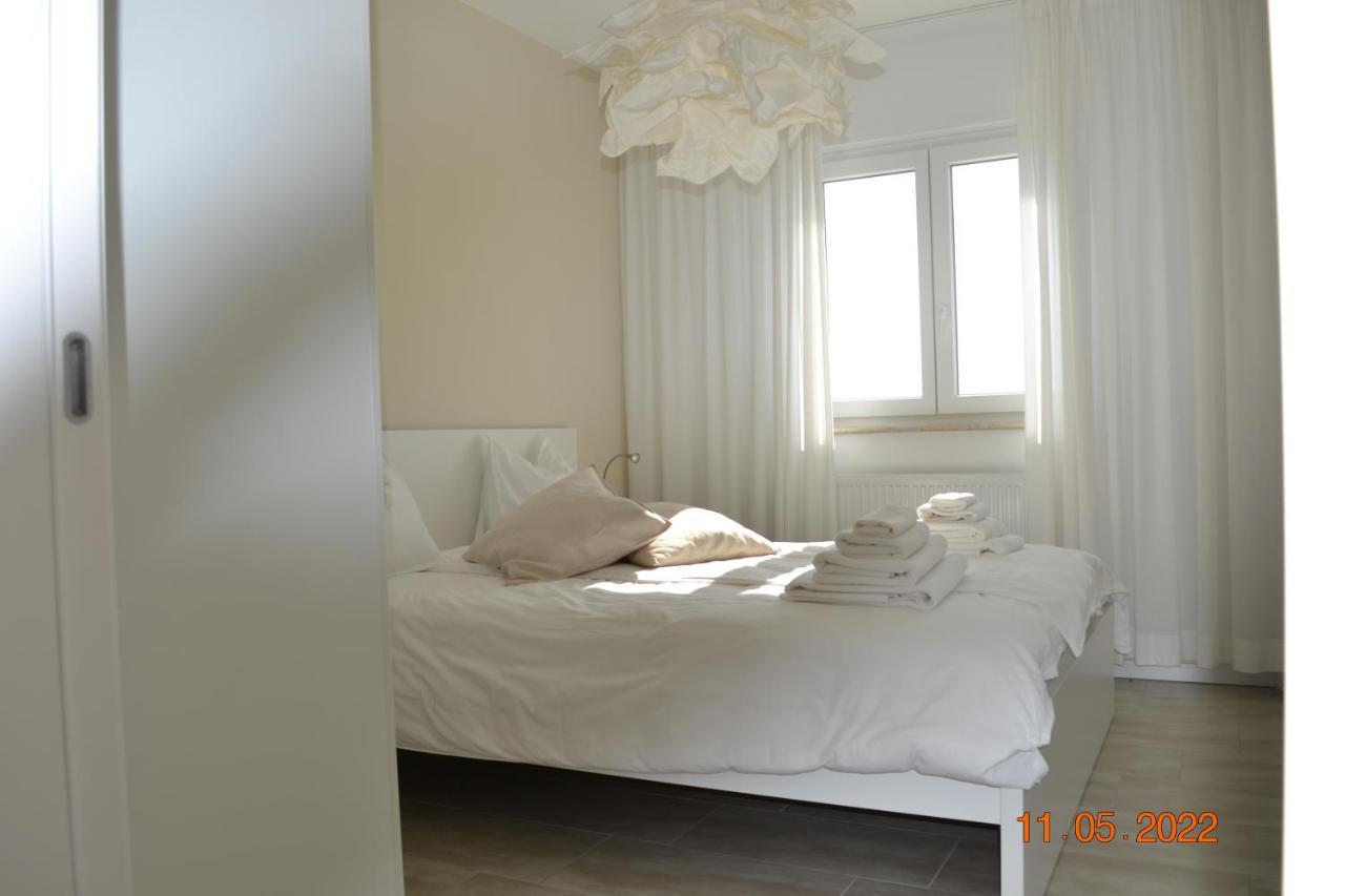 Ocean View Apartements Murine 우마그 외부 사진